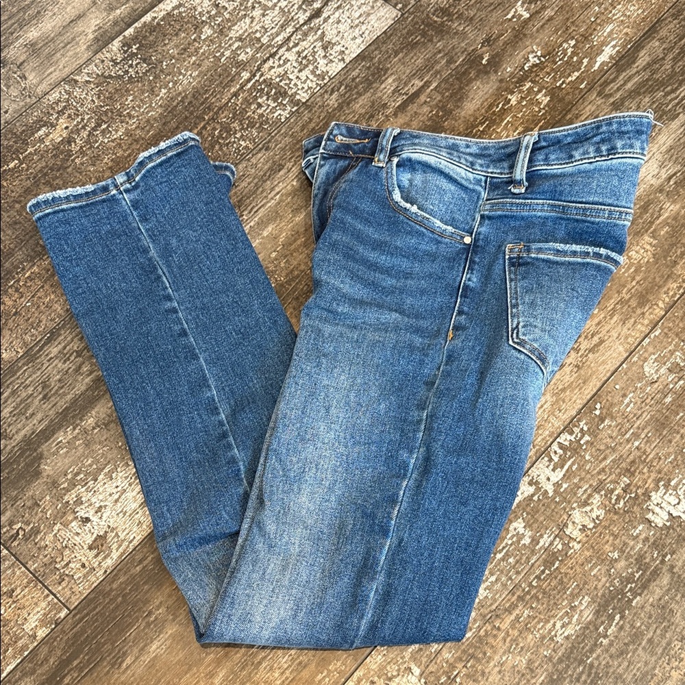Stylish Blue Straight Leg Jeans